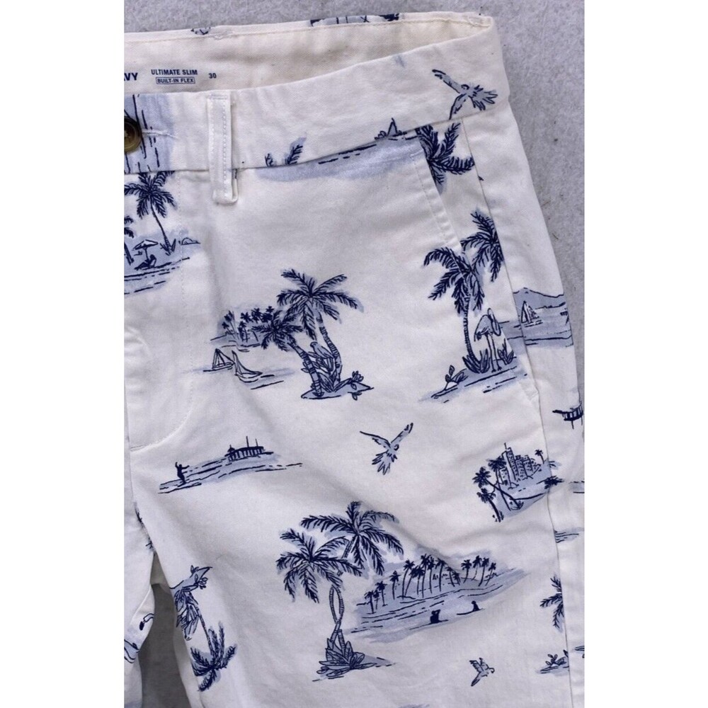 Old Navy Ultimate Slim Shorts Mens 30 White Blue Palm Tree Scenic Beach Chino - Picture 3 of 9